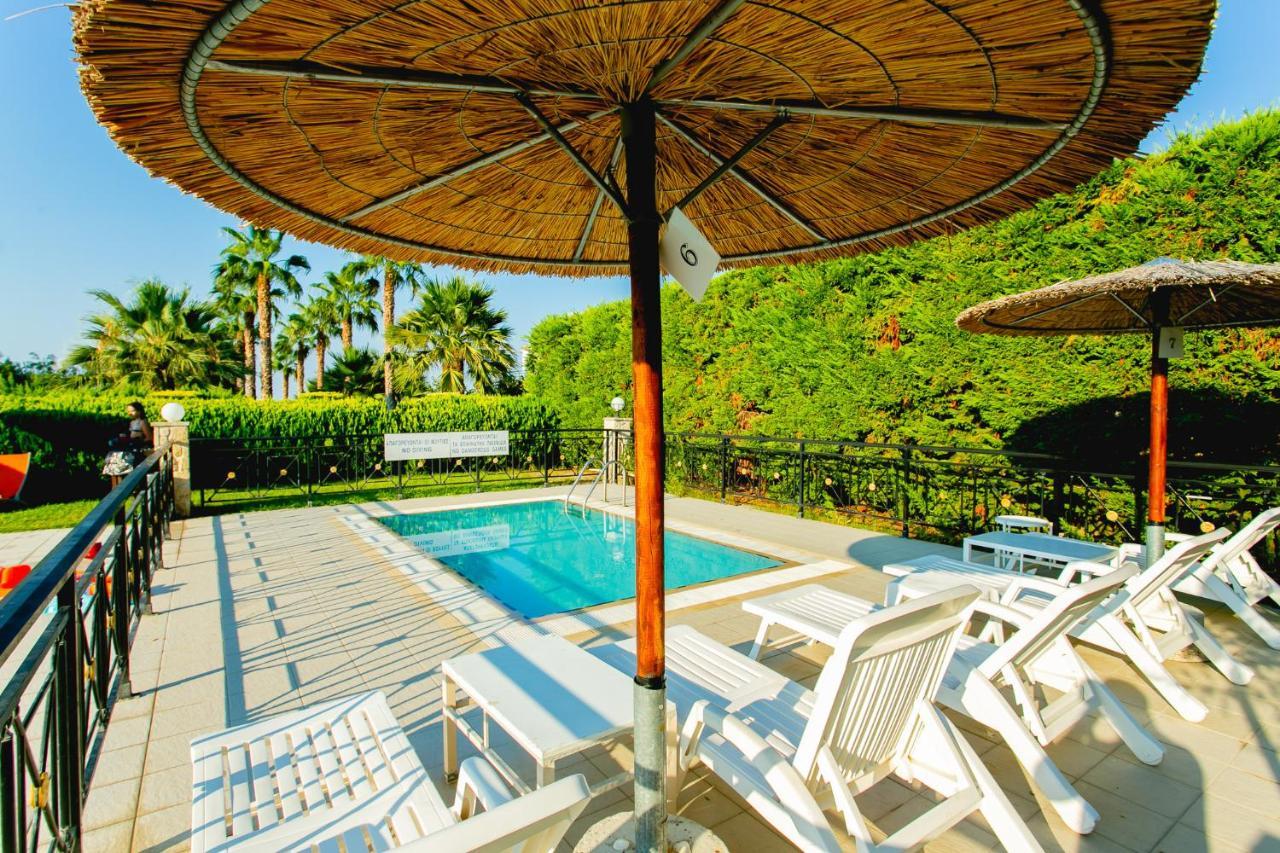 Golden Residence Family Resort Pefkochori Eksteriør billede