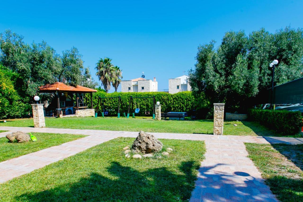 Golden Residence Family Resort Pefkochori Eksteriør billede