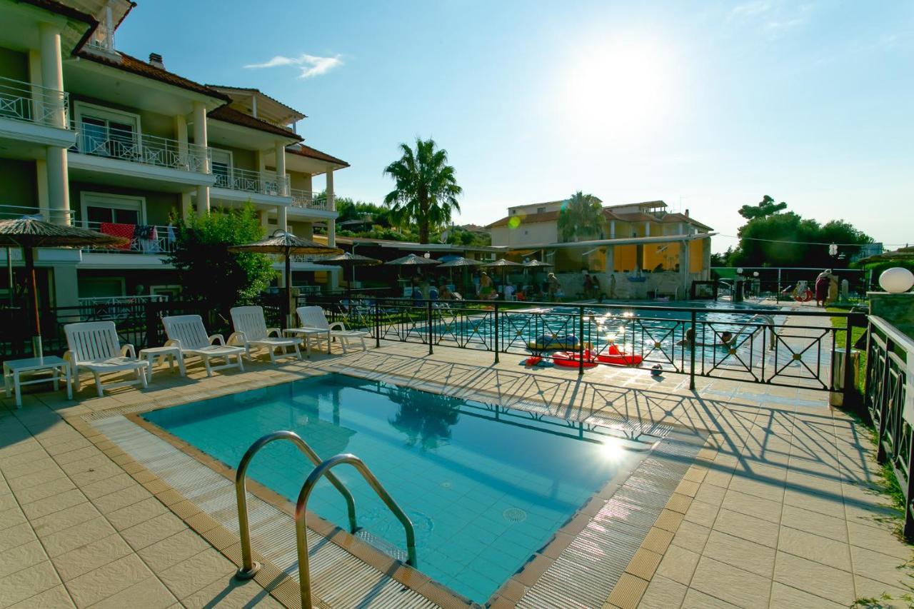 Golden Residence Family Resort Pefkochori Eksteriør billede