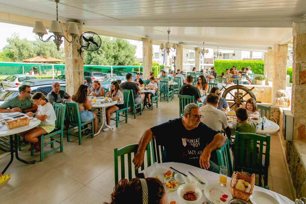 Golden Residence Family Resort Pefkochori Eksteriør billede