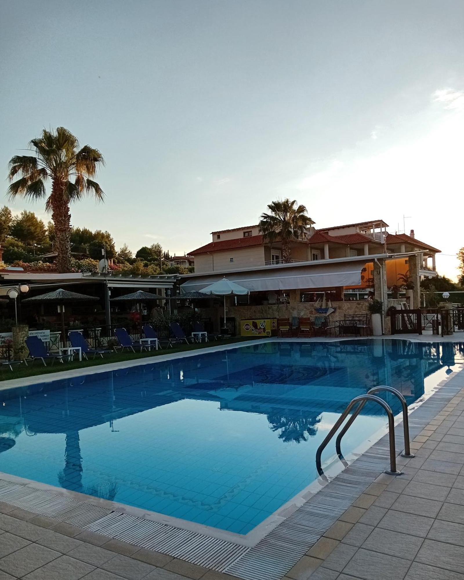 Golden Residence Family Resort Pefkochori Eksteriør billede
