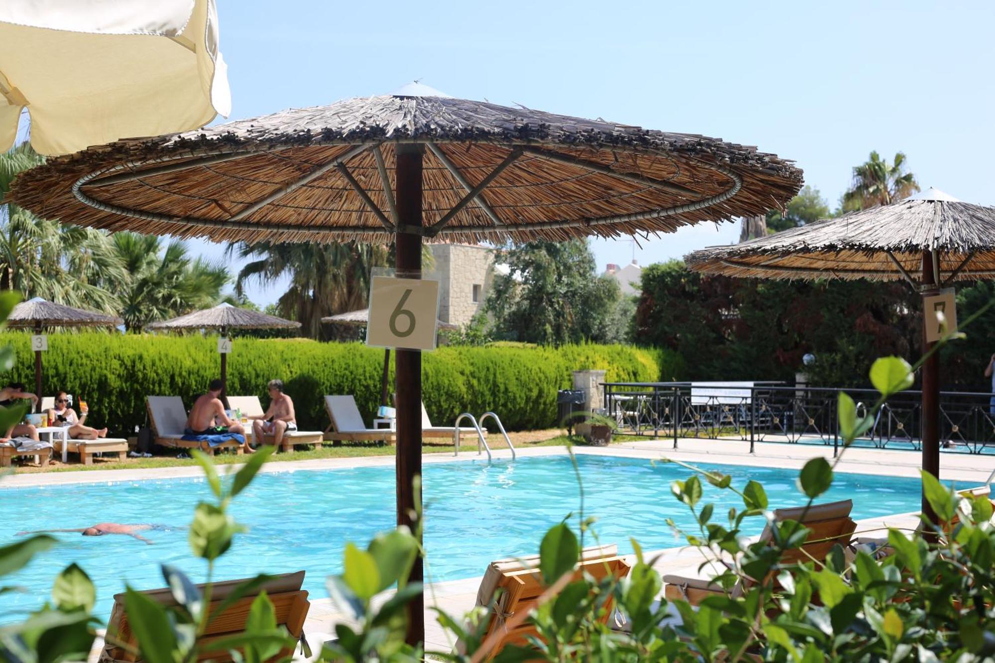 Golden Residence Family Resort Pefkochori Eksteriør billede